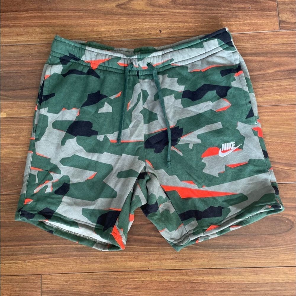 Nike Sportswear Club Camo Shorts